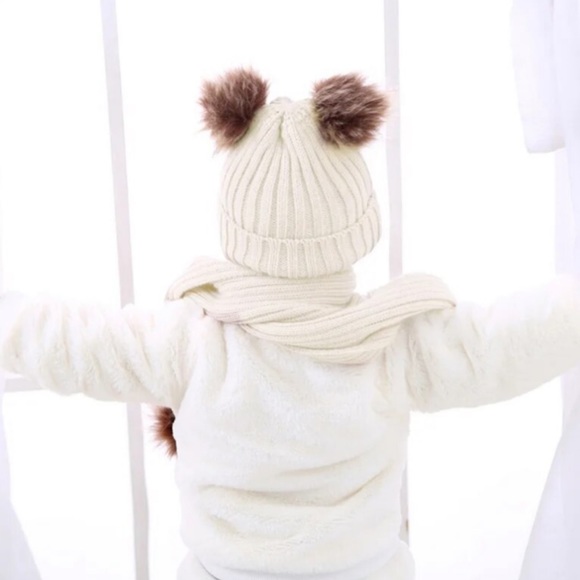 Baby/Toddler White Knit Beanie and Scarf Set with Pom Poms - Picture 7 of 16